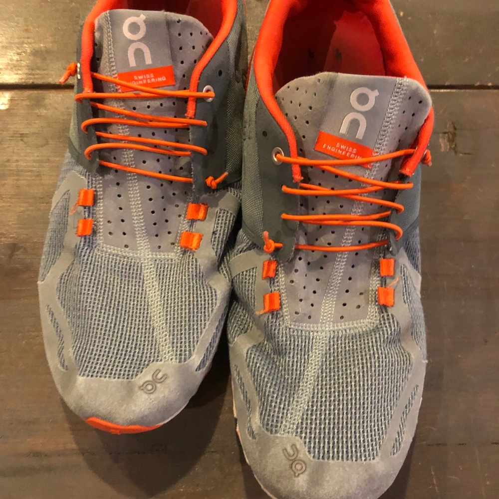 Men’s Sz 13 on cloud Swiss Engineering shoes EUC